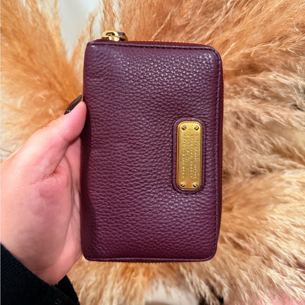 Marc by Marc Jacobs Classic Q Wingman wristlet Wallet